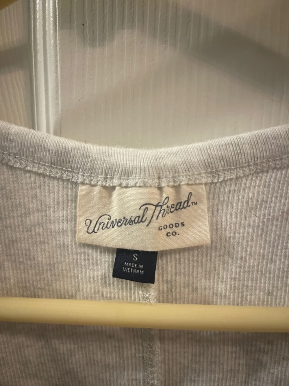 Universal Thread Women’s Light Gray Tank Top - Picture 3 of 4